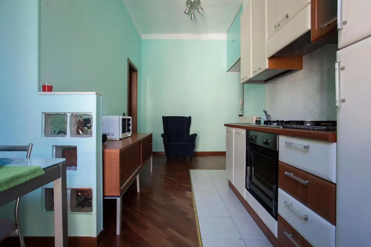 Colorful Apt In Milano Apartamento Itália